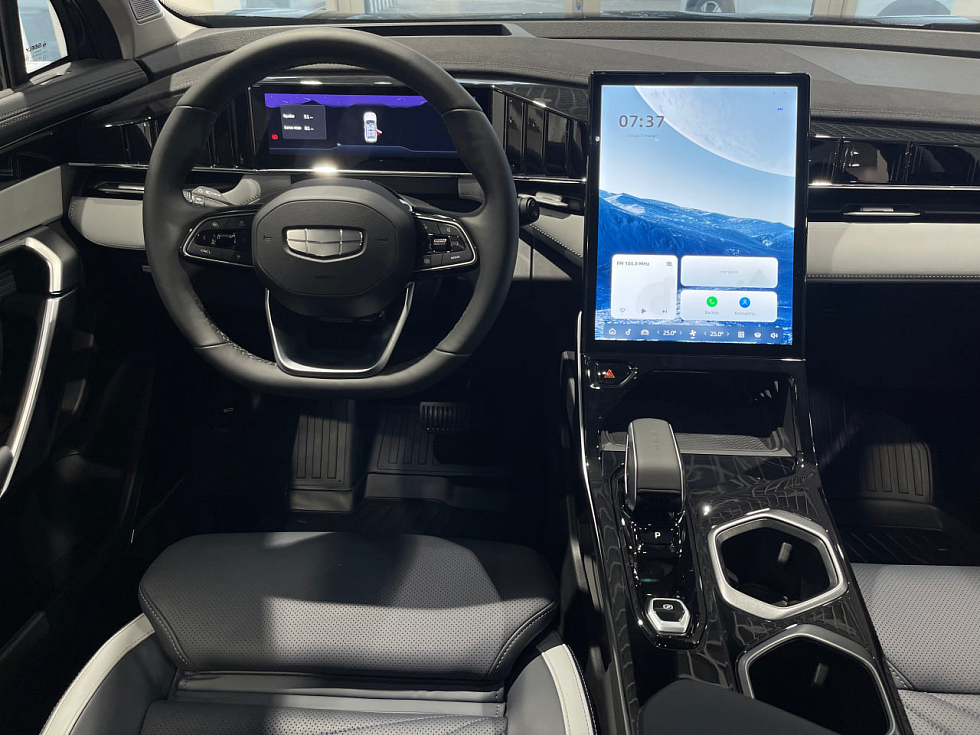 Geely Atlas Флагман, черный