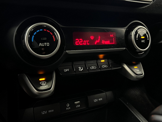 Kia Rio, 2019 года, пробег 58388 км