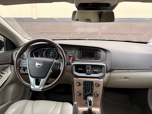 Volvo V40 Cross Country, 2014 года, пробег 153170 км