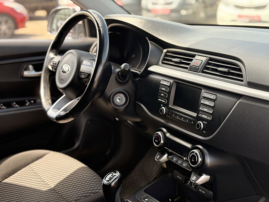 Kia Rio Luxe, 2019 года, пробег 78994 км