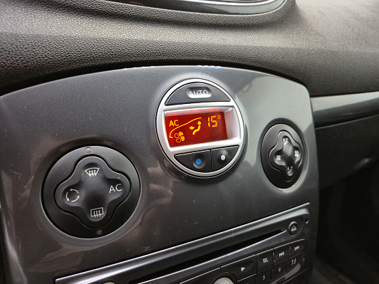 Renault Clio, 2009 года, пробег 212800 км