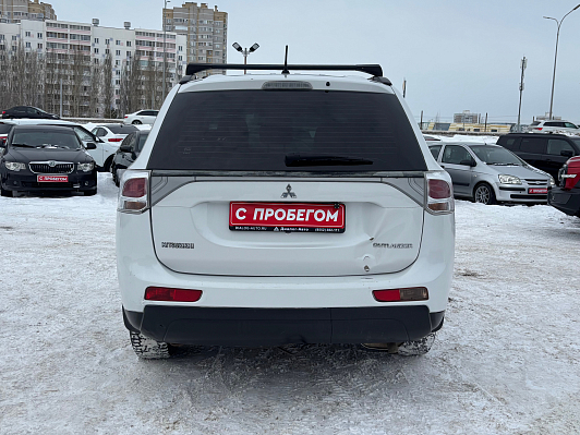 Mitsubishi Outlander Instyle, 2012 года, пробег 206000 км