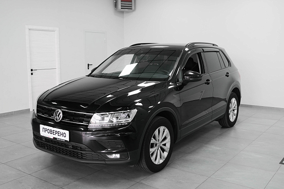 Volkswagen Tiguan Trendline, 2019 года, пробег 120000 км