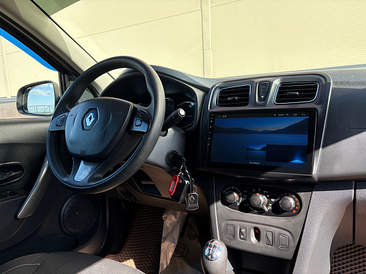 Renault Sandero Confort, 2016 года, пробег 110000 км