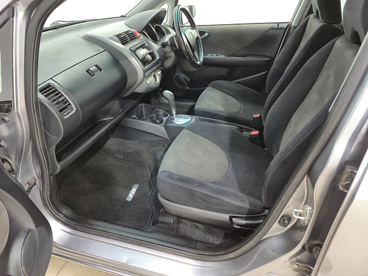 Honda Fit, 2005 года, пробег 151871 км