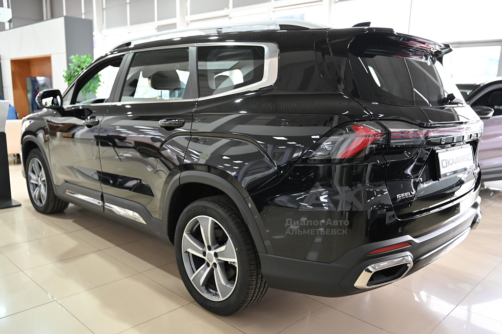 Geely Okavango Флагман, черный