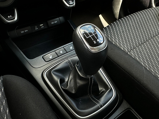 Kia Rio Comfort, 2019 года, пробег 114800 км