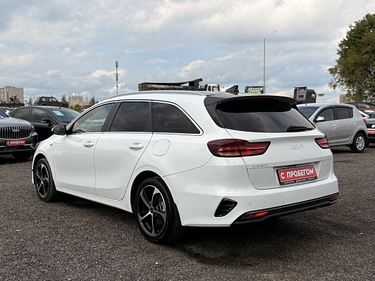 Kia Ceed Luxe, 2022 года, пробег 83397 км