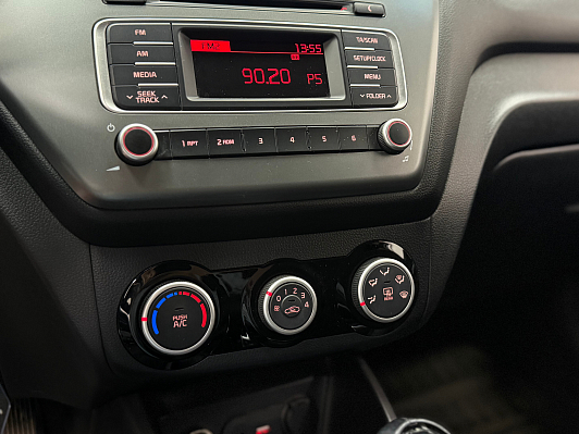 Kia Rio Luxe, 2015 года, пробег 94000 км