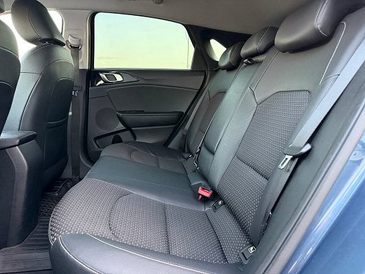 Kia Ceed Prestige, 2018 года, пробег 182000 км