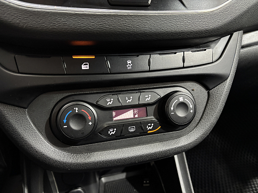 Lada (ВАЗ) Vesta 50 Anniversary, 2017 года, пробег 145540 км