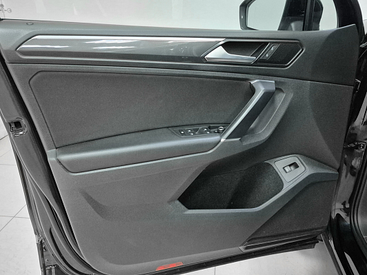 Volkswagen Tiguan Highline, 2018 года, пробег 124500 км
