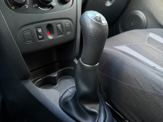 Renault Sandero Confort, 2017 года, пробег 167152 км