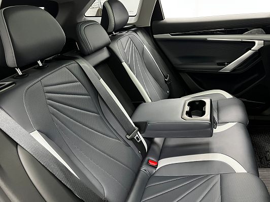 Geely Atlas Флагман, 2024 года, пробег 14650 км