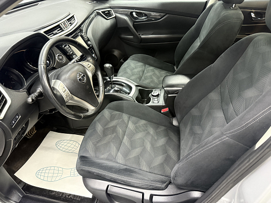 Nissan X-Trail LE, 2015 года, пробег 65541 км