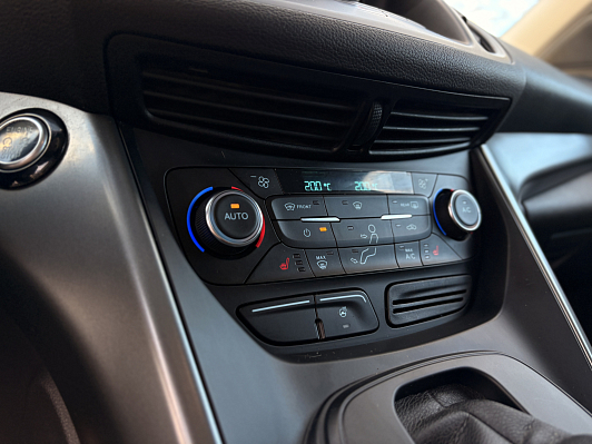 Ford Kuga Titanium, 2017 года, пробег 143417 км
