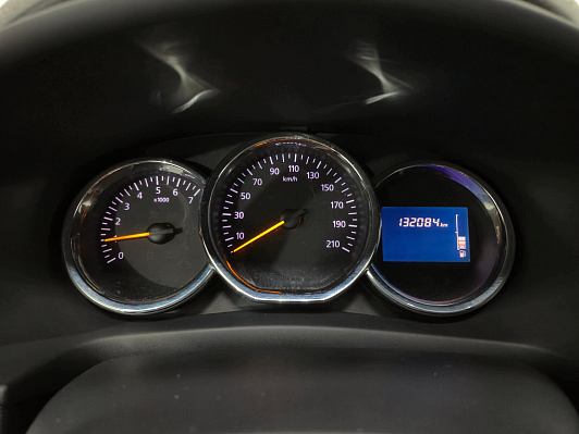 Renault Logan Privilege, 2015 года, пробег 132083 км