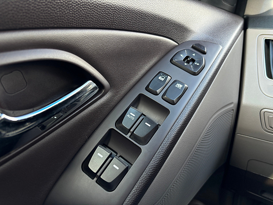 Hyundai ix35 Prestige, 2012 года, пробег 146428 км