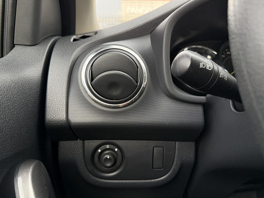 Renault Sandero Privilege, 2016 года, пробег 116000 км