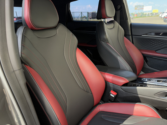 Geely Coolray, 2023 года, пробег 44954 км