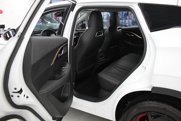Omoda C5 Active, белый