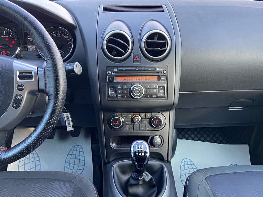 Nissan Qashqai SE, 2012 года, пробег 240000 км