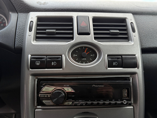Lada (ВАЗ) Priora, 2011 года, пробег 221141 км