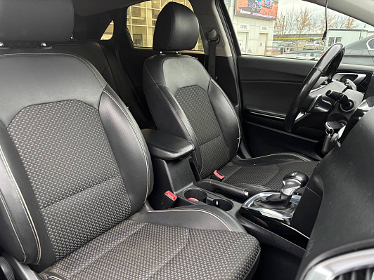 Kia Ceed Prestige, 2018 года, пробег 180268 км