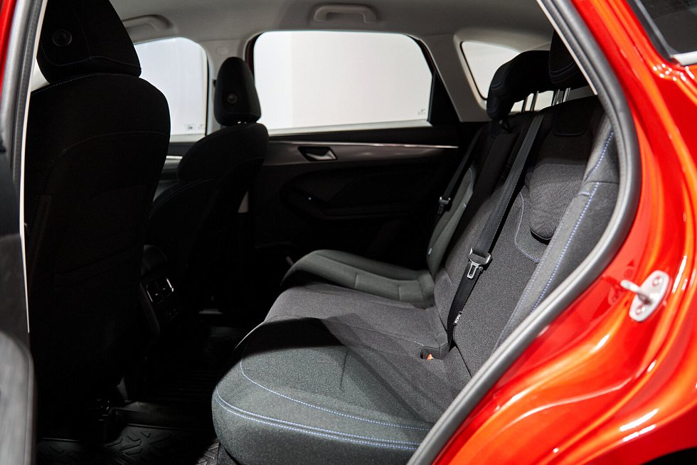 Haval Jolion Оптимум, красный