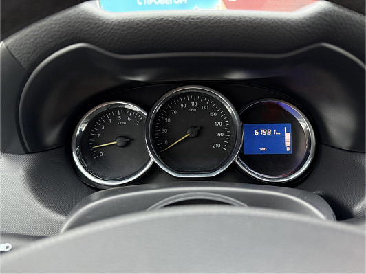 Renault Duster Luxe Privilege, 2017 года, пробег 68000 км