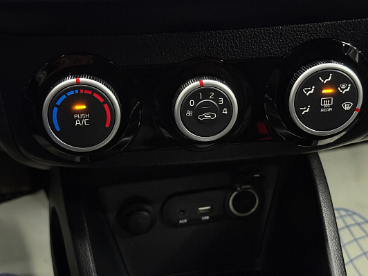 Kia Rio, 2016 года, пробег 111806 км