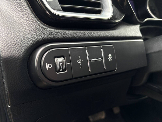 Kia Ceed Prestige, 2018 года, пробег 180268 км