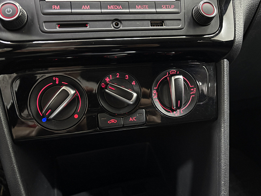 Volkswagen Polo Life, 2017 года, пробег 143025 км
