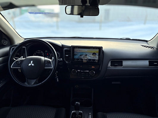 Mitsubishi Outlander Instyle, 2014 года, пробег 178000 км