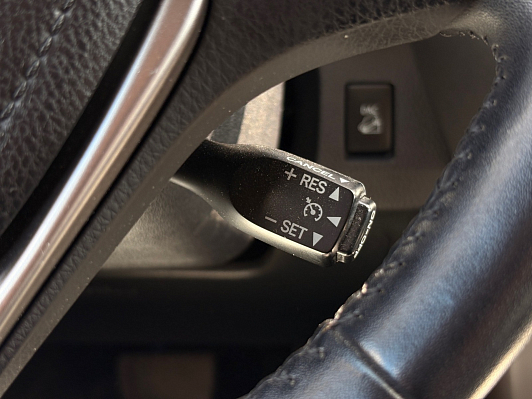 Toyota RAV4 Exclusive, 2016 года, пробег 119747 км