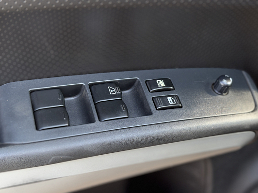 Nissan X-Trail XE, 2012 года, пробег 185118 км