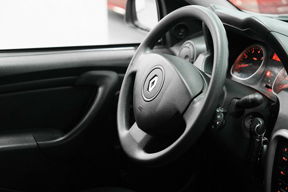 Renault Duster Authentique, 2015 года, пробег 124500 км