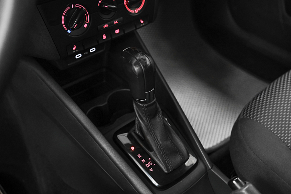 Volkswagen Polo Respect, 2020 года, пробег 90000 км