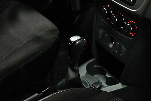 Renault Sandero Life, 2020 года, пробег 47582 км