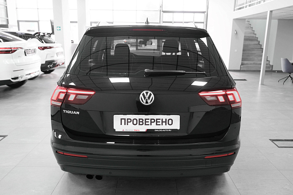 Volkswagen Tiguan Trendline, 2019 года, пробег 120000 км