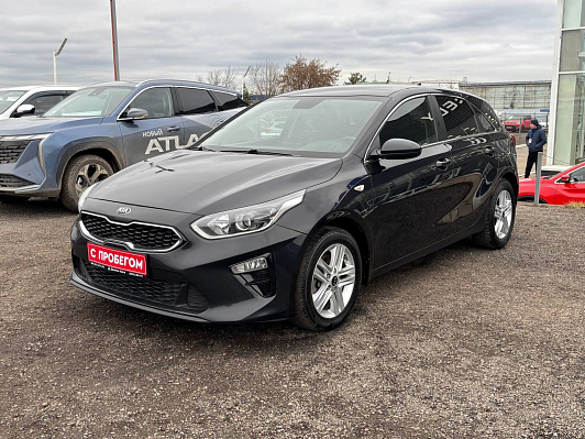 Kia Ceed Prestige, 2018 года, пробег 180268 км