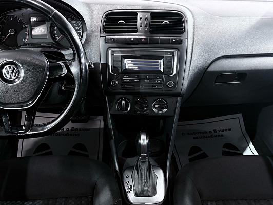 Volkswagen Polo Comfortline, 2017 года, пробег 100054 км