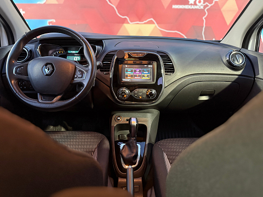 Renault Kaptur Style, 2017 года, пробег 124420 км