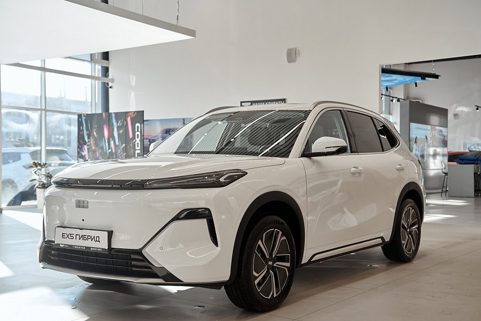 Geely EX5 Гибрид Макс EM-R, белый