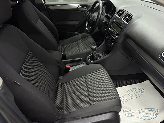 Volkswagen Golf, 2011 года, пробег 305054 км