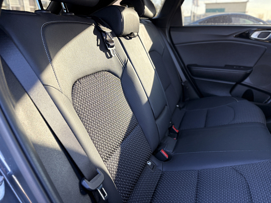 Kia Ceed Prestige, 2021 года, пробег 51000 км