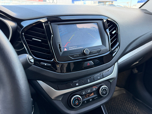 Lada (ВАЗ) Vesta Comfort, 2019 года, пробег 50000 км