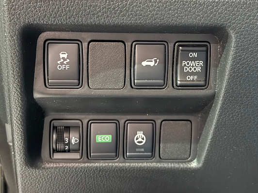 Nissan X-Trail LE+, 2018 года, пробег 228600 км