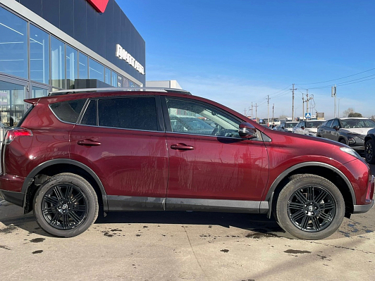 Toyota RAV4 Style, 2017 года, пробег 112075 км