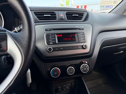 Kia Rio Luxe, 2015 года, пробег 169753 км